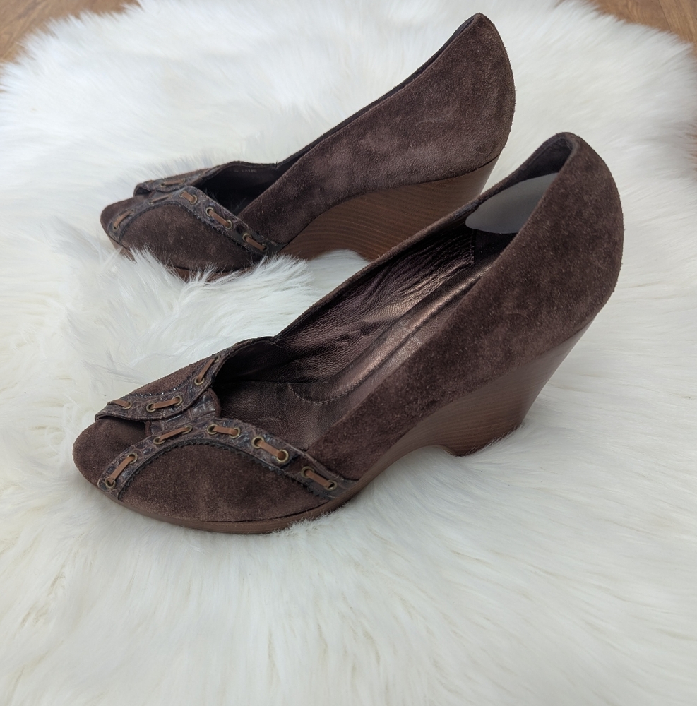 Cole Haan Jaynie Wedge Heel Dark Brown Suede With Lace Accents - Picture 3 of 6